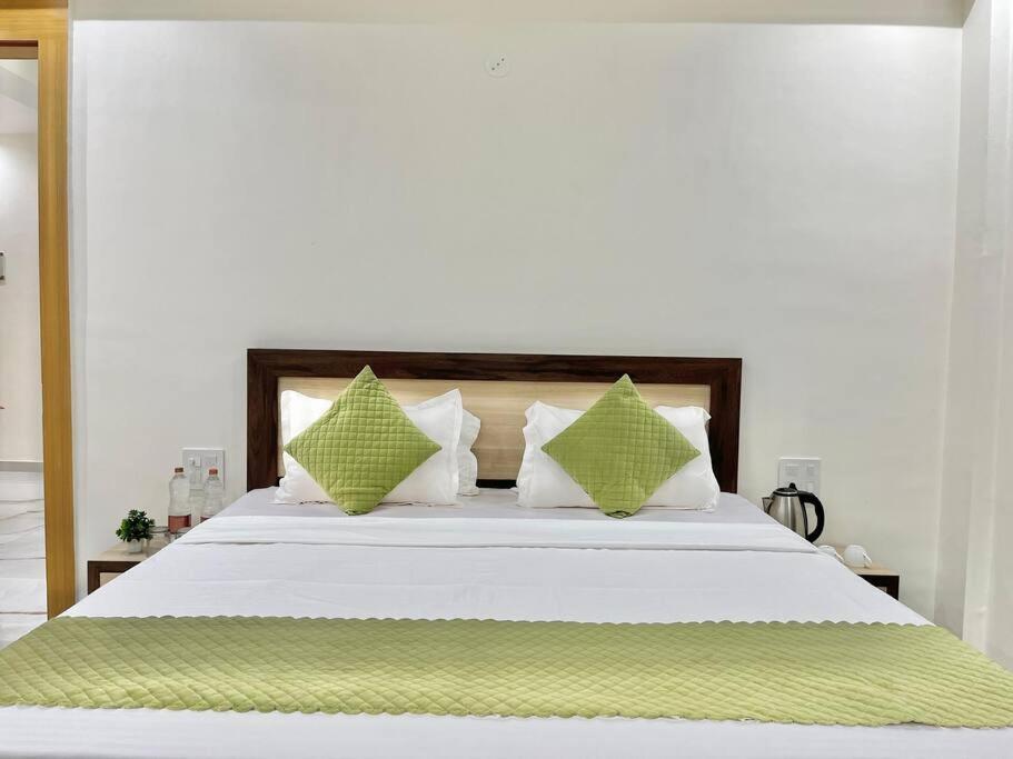 Host Jatin Kasauli Crest 7O1827O7O3 Exterior foto