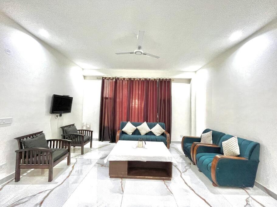 Host Jatin Kasauli Crest 7O1827O7O3 Exterior foto