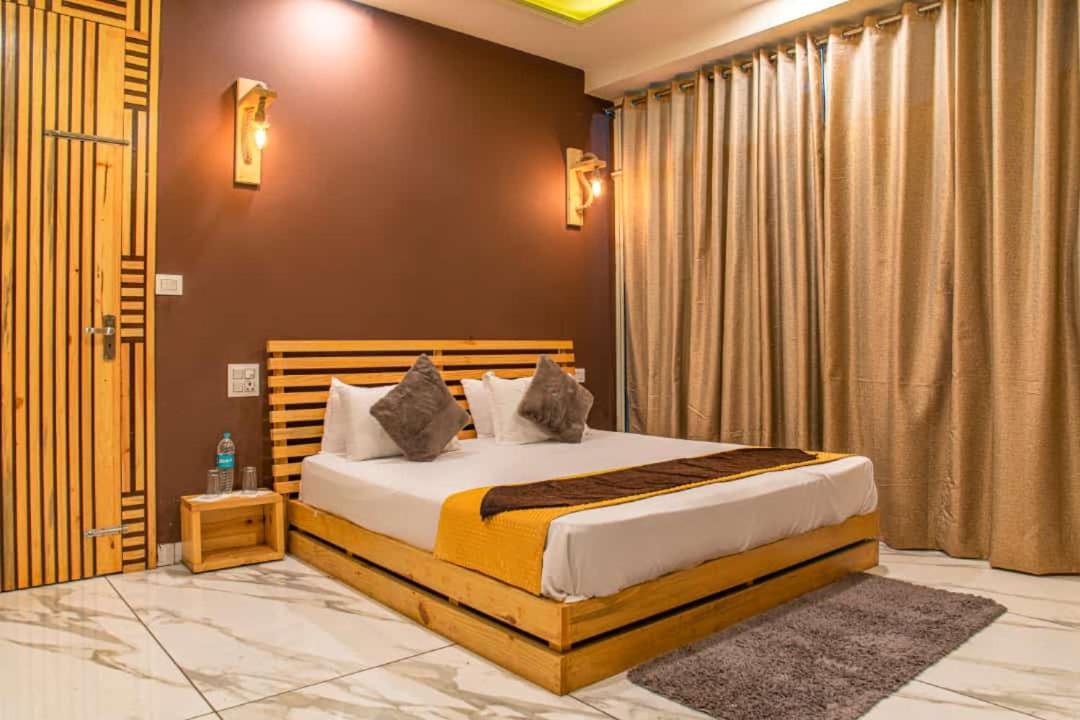 Host Jatin Kasauli Crest 7O1827O7O3 Exterior foto