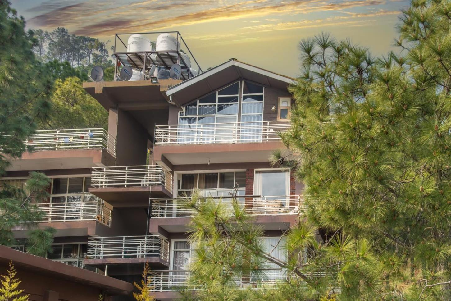 Host Jatin Kasauli Crest 7O1827O7O3 Exterior foto